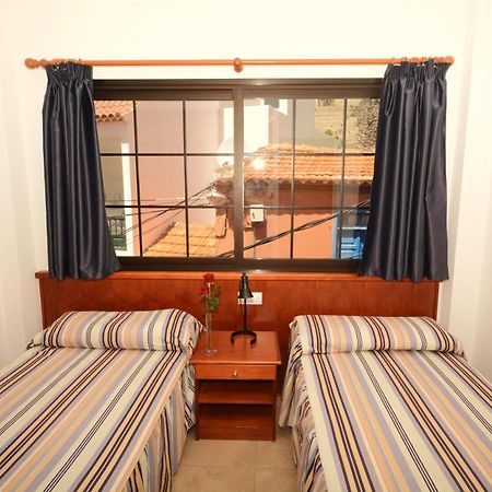 Apartamentos Andrea Calera Exteriör bild